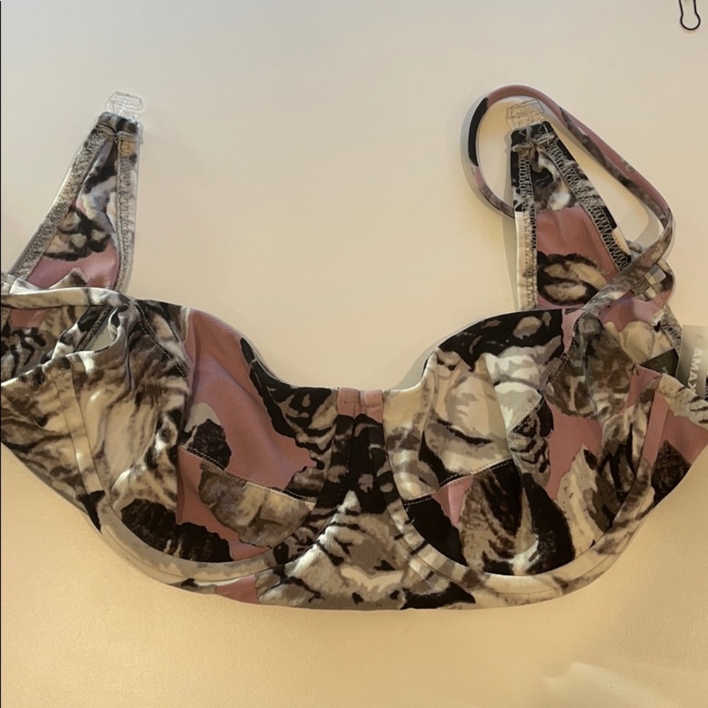 Norma Kamali bikini top size M never worn